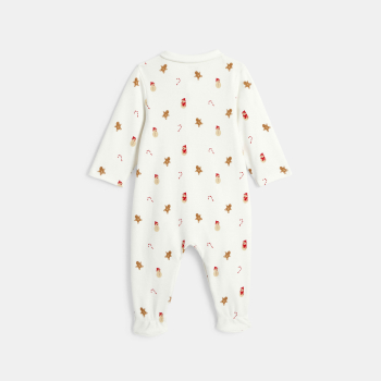 بيجاما بيضاء اللون تغليق بالتعشيق عليها صورة لبسكويت الحفلات للرضيع الولد والبنت